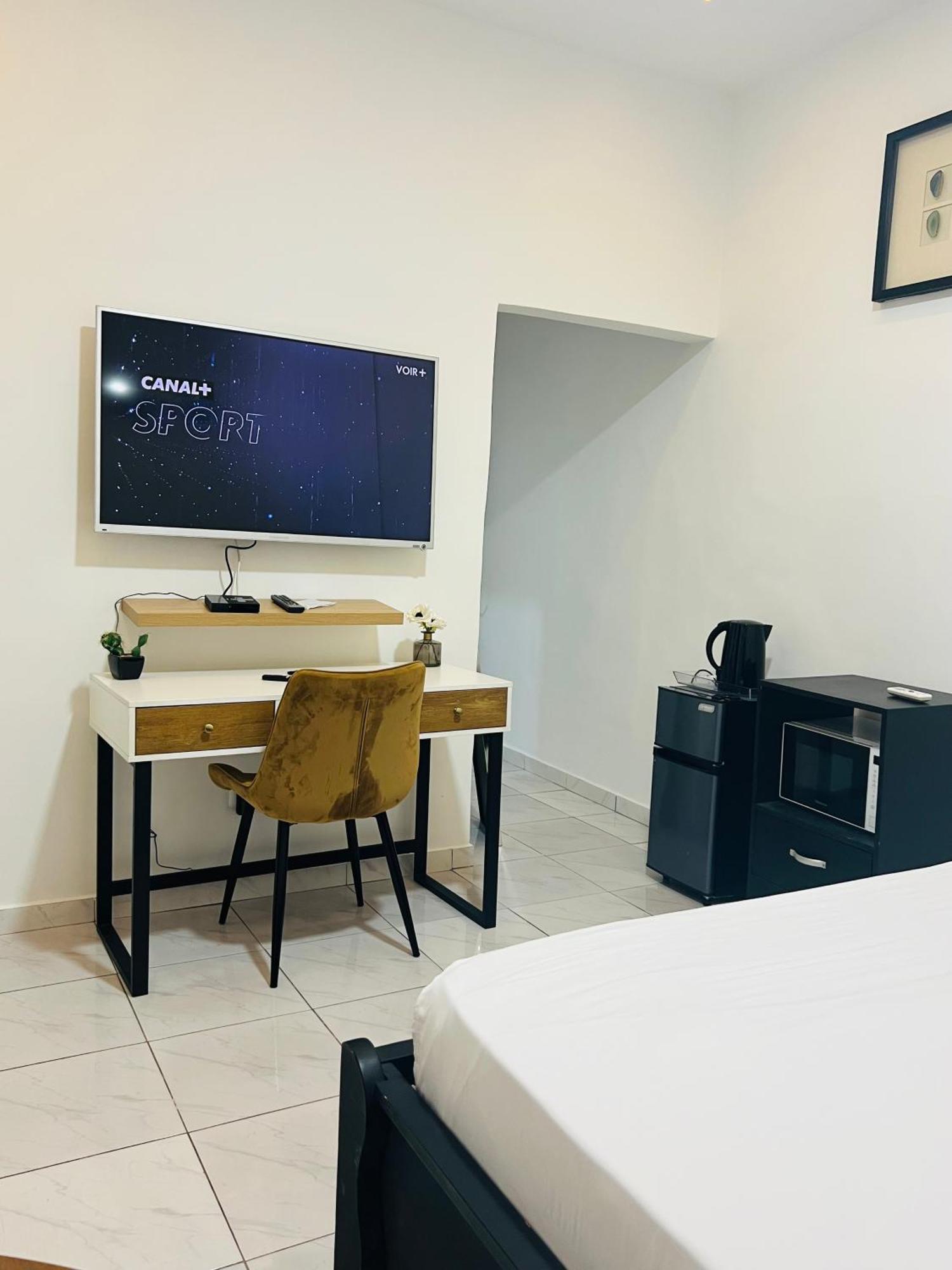 Ad Home لومي المظهر الخارجي الصورة