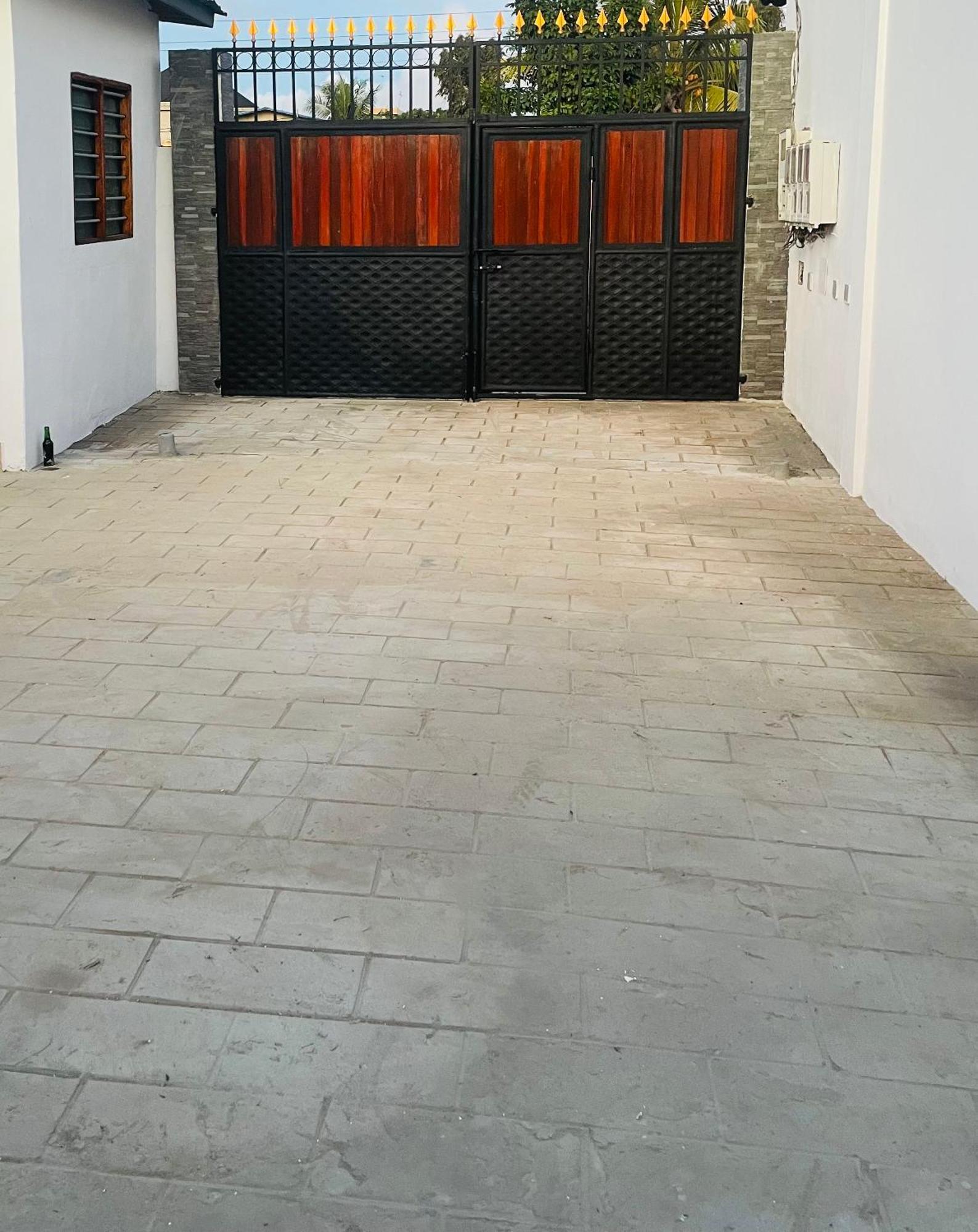 Ad Home لومي المظهر الخارجي الصورة